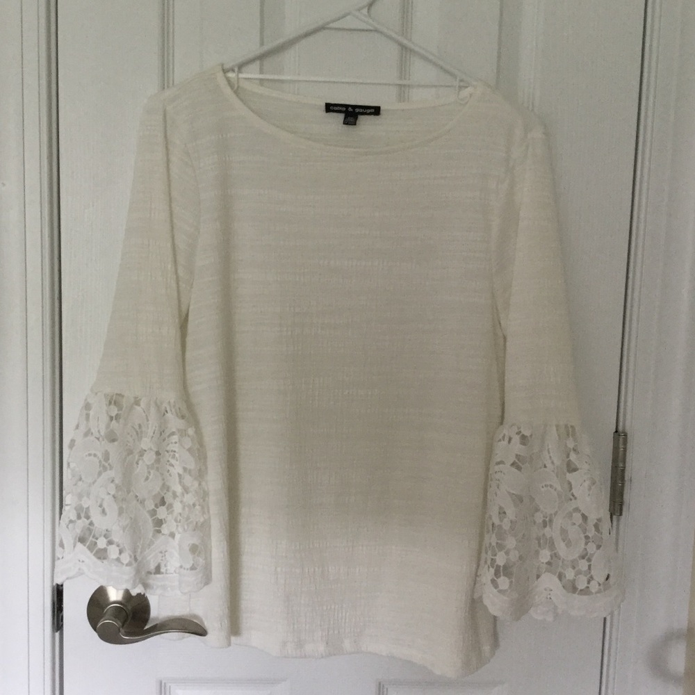 Fabulous White Gauze & Lace 3/4 Sleeve Top